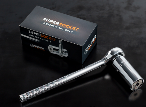 universal socket with ratchet wrench